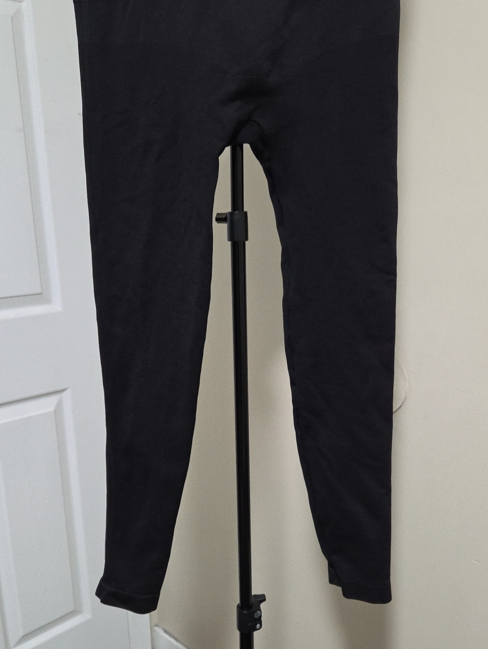 SPANX Black High-Waist Sculpting Leggings - Picture 3 of 5